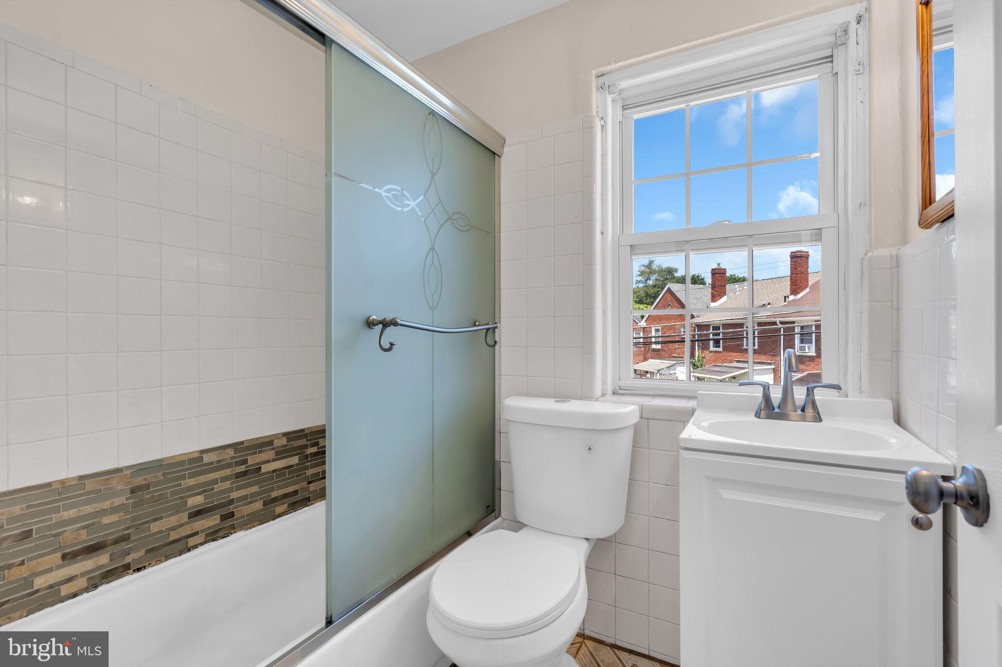 1095 Trent Road Camden, NJ 08104 - Photo 23 of 31