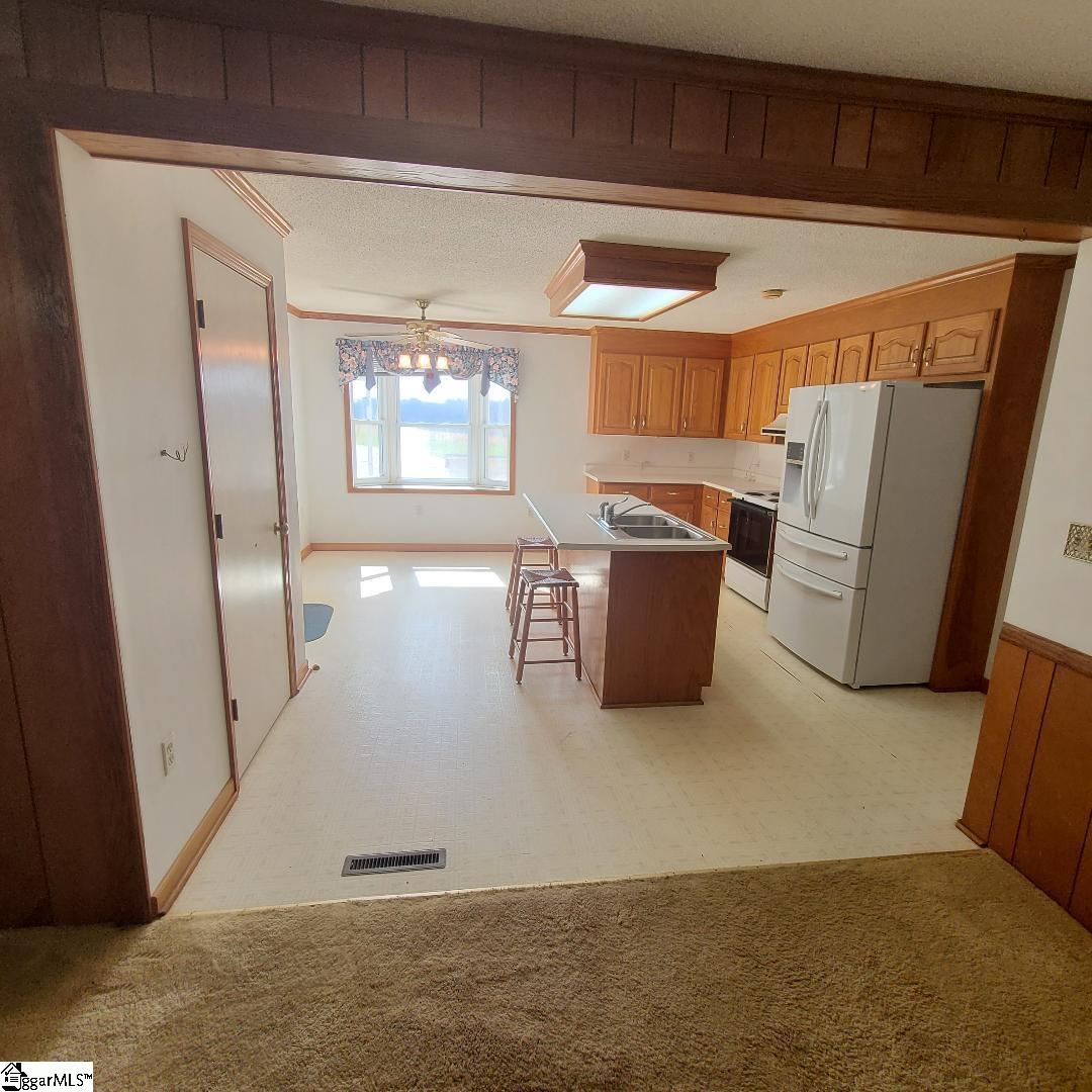 4808 Cockrell Road Greer, SC 29651 - Photo 6 of 29