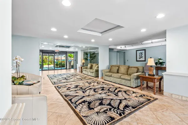 $3,400 | 877 N Highway, Unit 1106, Indialantic, FL 32903