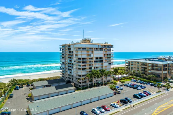 $3,400 | 877 N Highway, Unit 1106, Indialantic, FL 32903