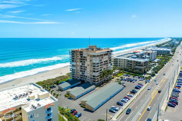 $3,400 | 877 N Highway, Unit 1106, Indialantic, FL 32903