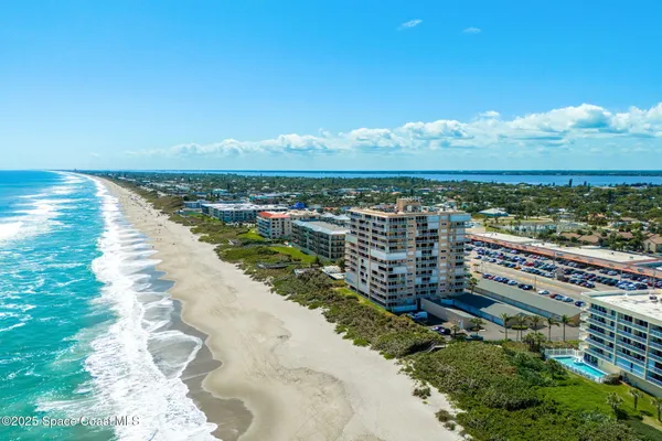 $3,400 | 877 N Highway, Unit 1106, Indialantic, FL 32903