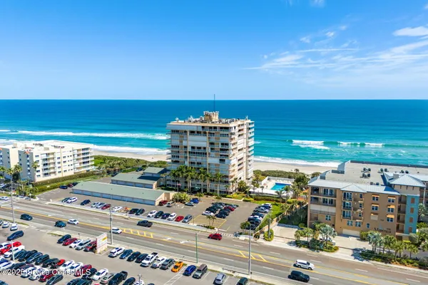 $3,400 | 877 N Highway, Unit 1106, Indialantic, FL 32903