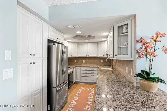 $3,400 | 877 N Highway, Unit 1106, Indialantic, FL 32903