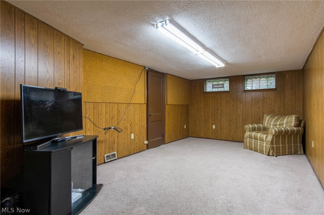 4305 Neville Road Cleveland, OH 44121 - Photo 13 of 13