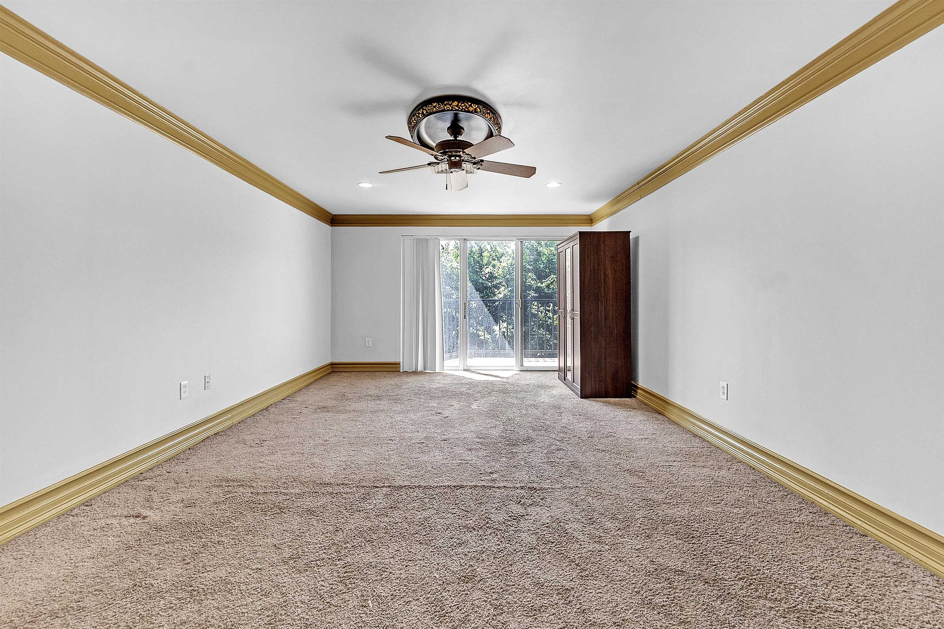 655 Riverside Drive, Unit 206 Memphis, TN 38103 - Photo 20 of 28 a view of a room with a window