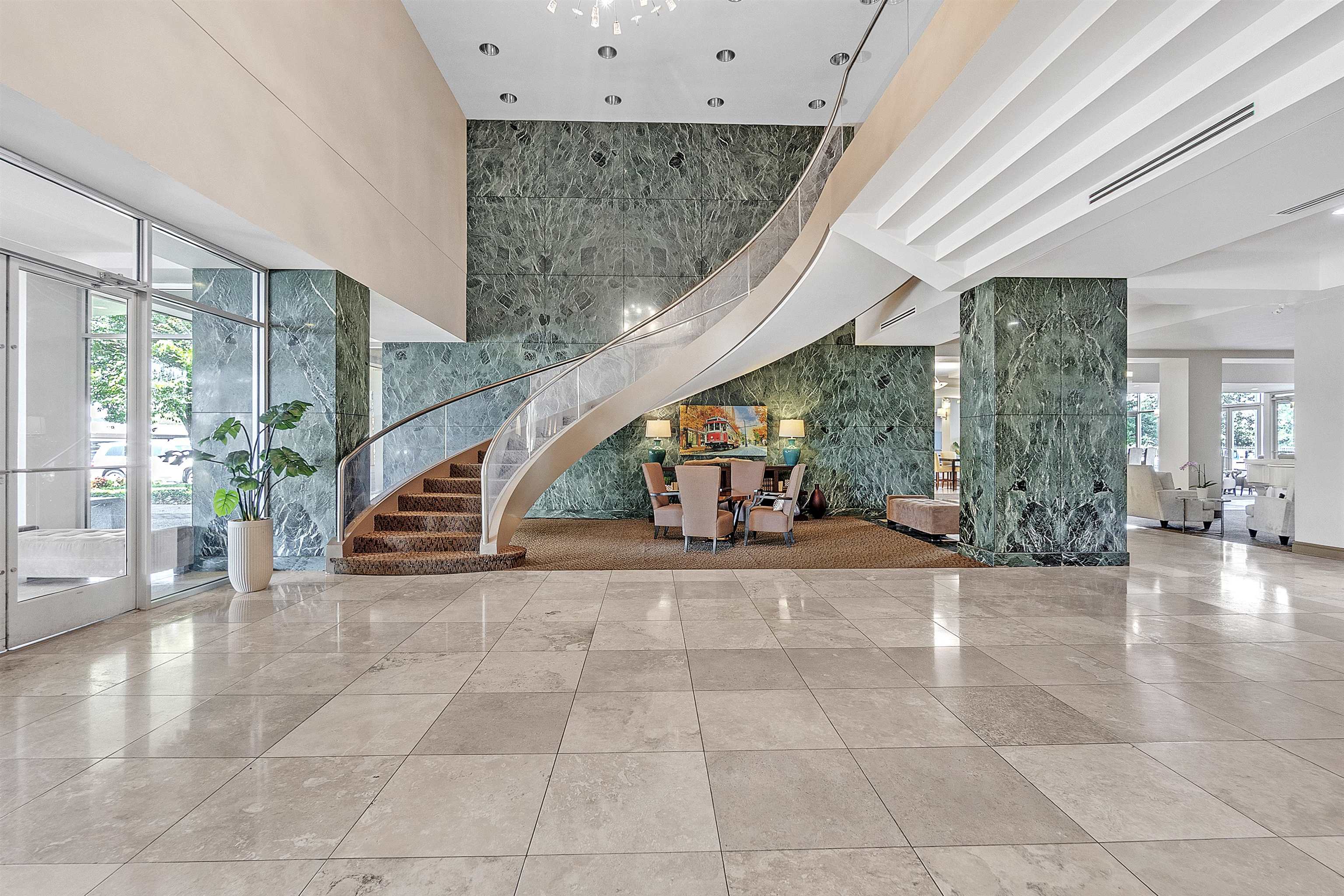655 Riverside Drive, Unit 206 Memphis, TN 38103 - Photo 7 of 28 a view of entryway