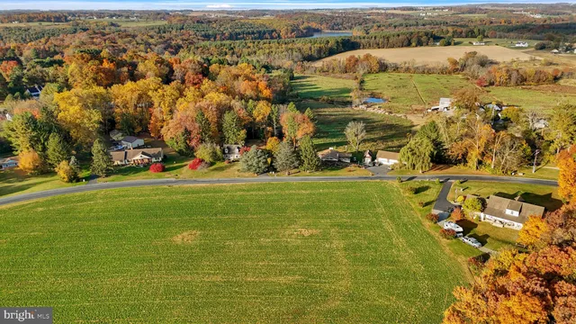 a view of an outdoor space