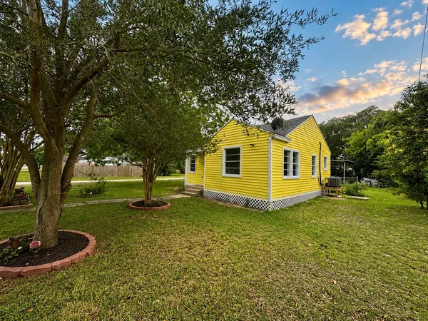 $155,000 | 1109 4th Street, Palacios, TX 77465