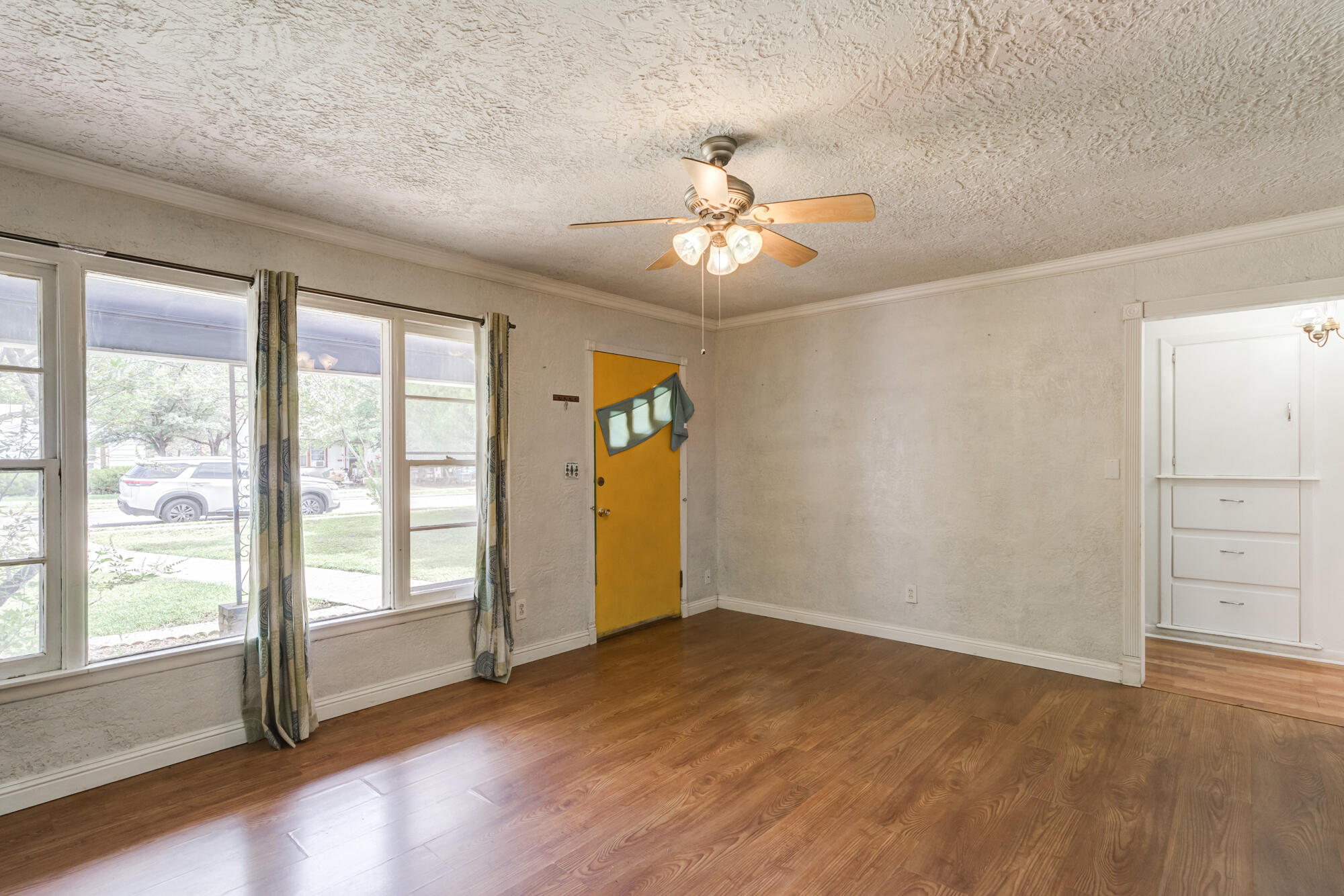 2605 40th Street Lubbock, TX 79413 - Photo 3 of 28 DSC08529_30_31_32_33