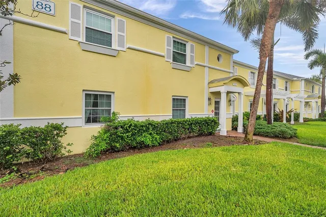 $289,000 | 121 Sea Horse Drive Southeast, Unit A, St. Petersburg, FL 33705