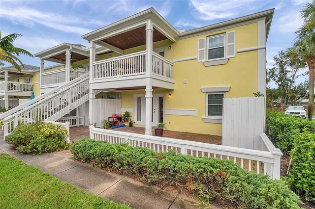 $289,000 | 121 Sea Horse Drive Southeast, Unit A, St. Petersburg, FL 33705