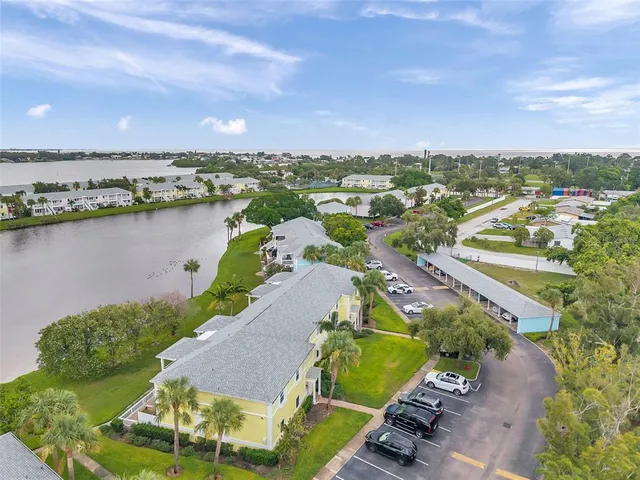$289,000 | 121 Sea Horse Drive Southeast, Unit A, St. Petersburg, FL 33705
