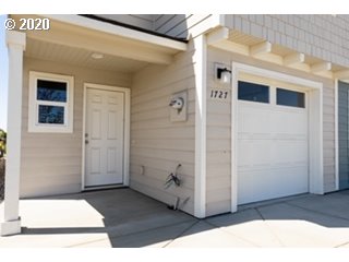 1692 Northeast 8th Street Pendleton, OR 97801 - Photo 2 of 27