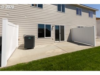 1692 Northeast 8th Street Pendleton, OR 97801 - Photo 23 of 27