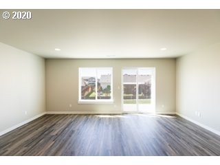 1692 Northeast 8th Street Pendleton, OR 97801 - Photo 9 of 27