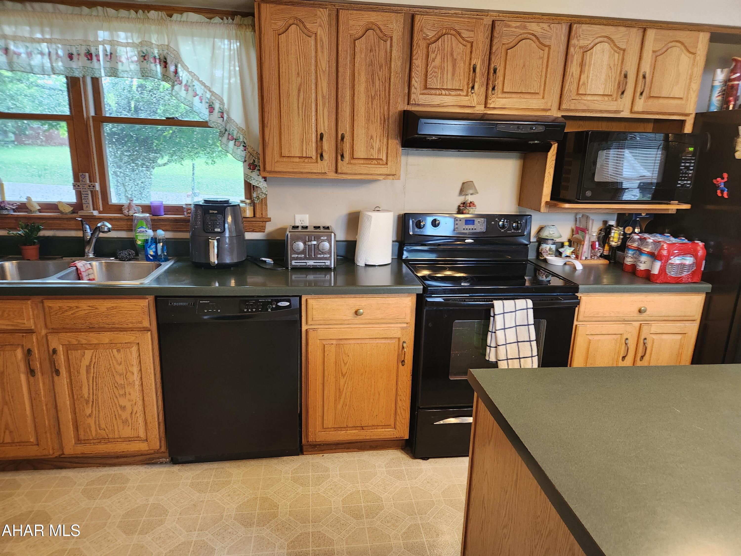 4730 Cortland Road New Paris, PA 15554 - Photo 6 of 44