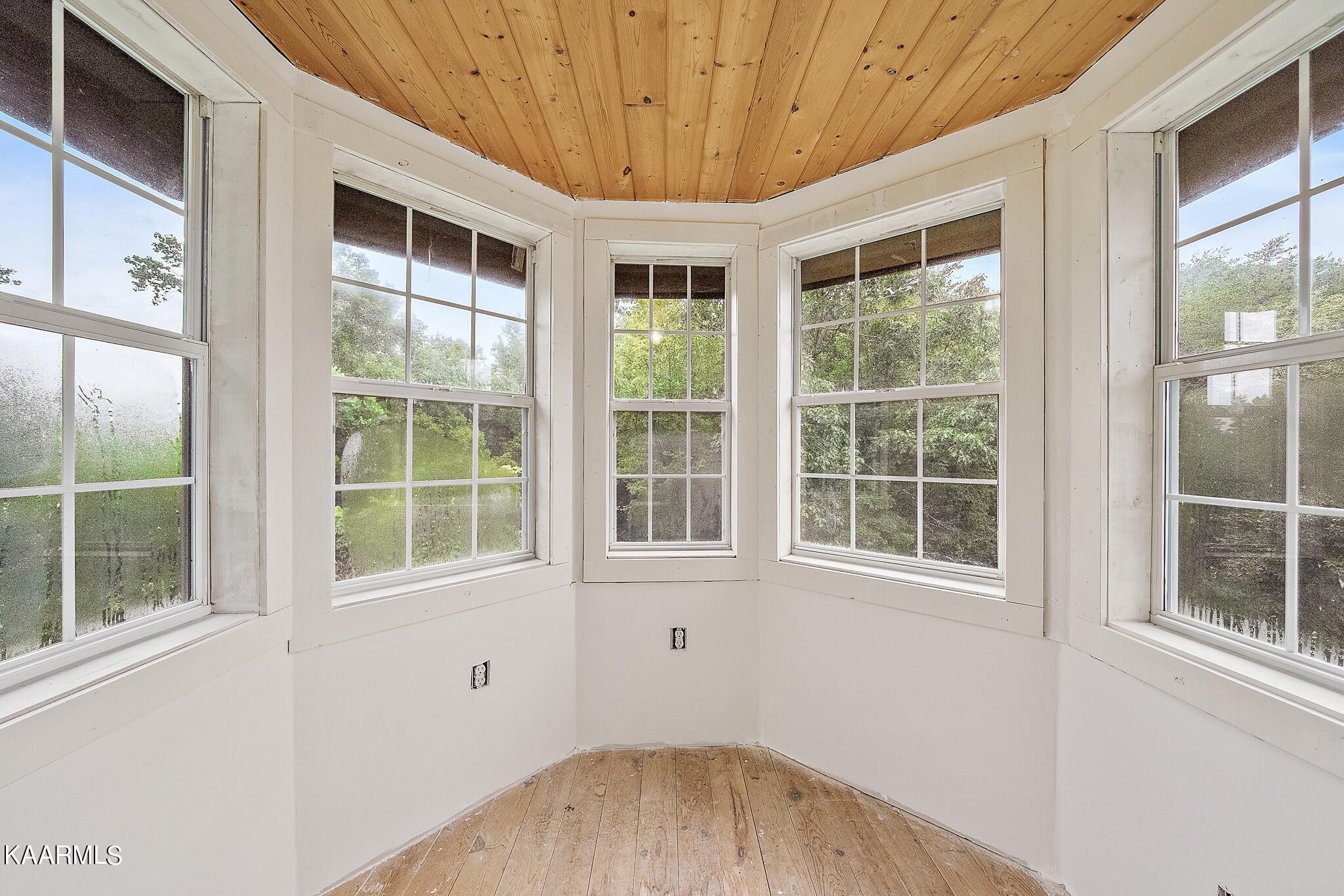1737 Parrotts Chapel Road Sevierville, TN 37876 - Photo 24 of 36 Gallery Image 24