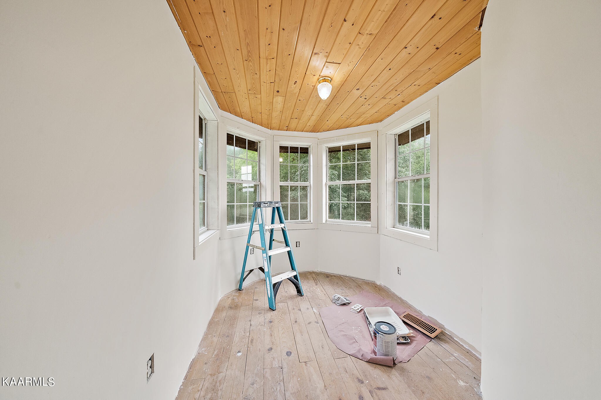 1737 Parrotts Chapel Road Sevierville, TN 37876 - Photo 25 of 36 Gallery Image 25