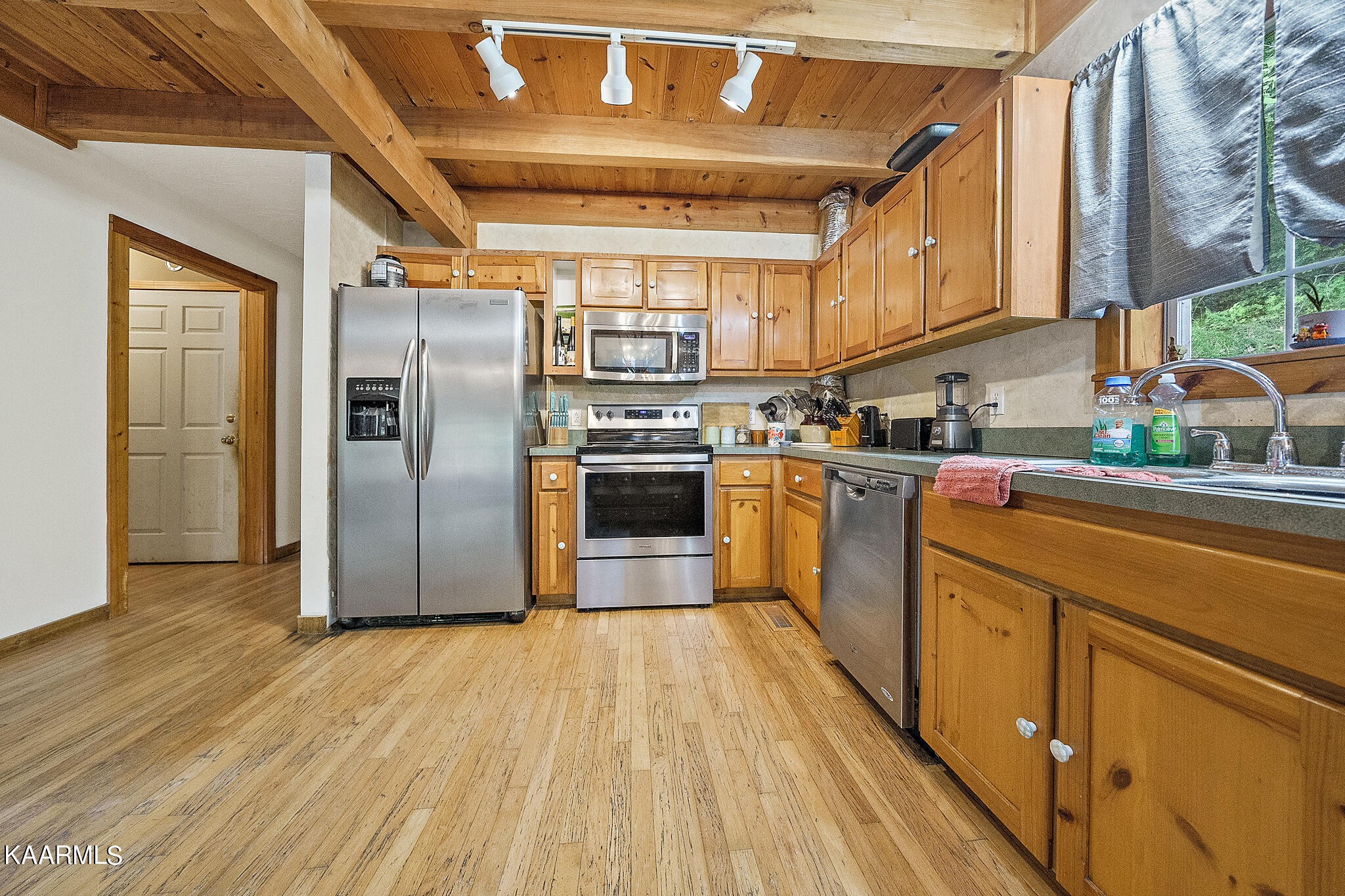 1737 Parrotts Chapel Road Sevierville, TN 37876 - Photo 7 of 36 Gallery Image 7