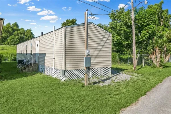 $1,250 | 3008 River Road, Meraux, LA 70075