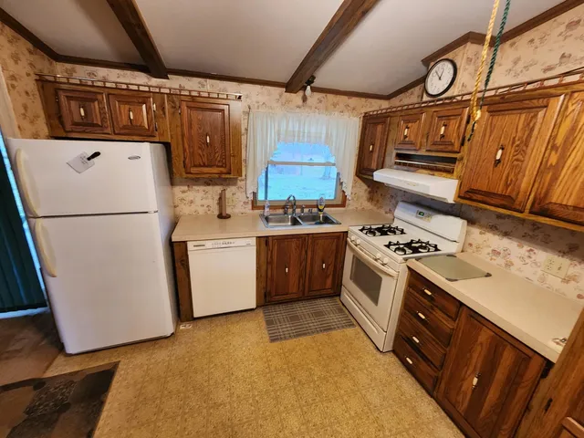 $220,000 | 23176 Highway 52, Laurel, IN 47024