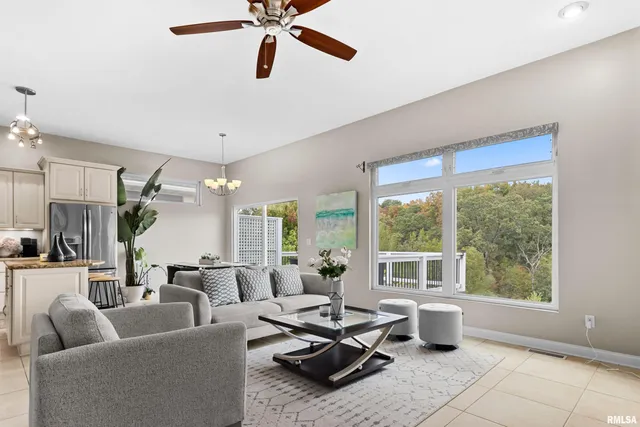 $425,000 | 5606 West Grande Circle, Peoria, IL 61615