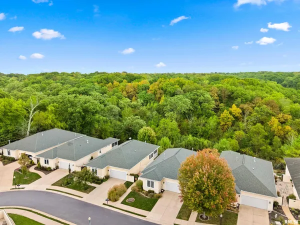 $415,000 | 5606 West Grande Circle, Peoria, IL 61615