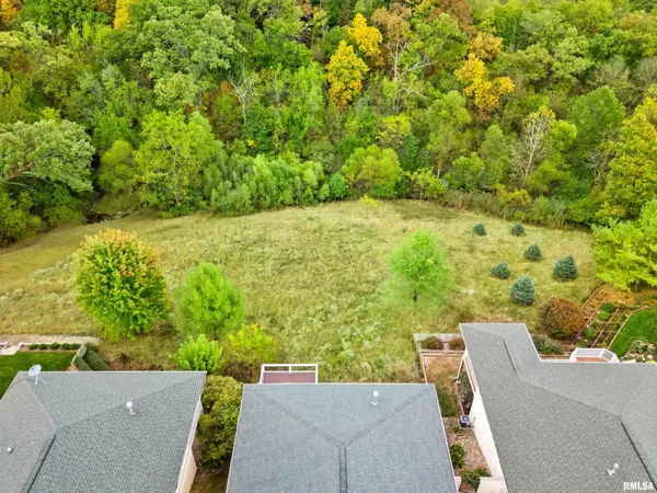 $415,000 | 5606 West Grande Circle, Peoria, IL 61615