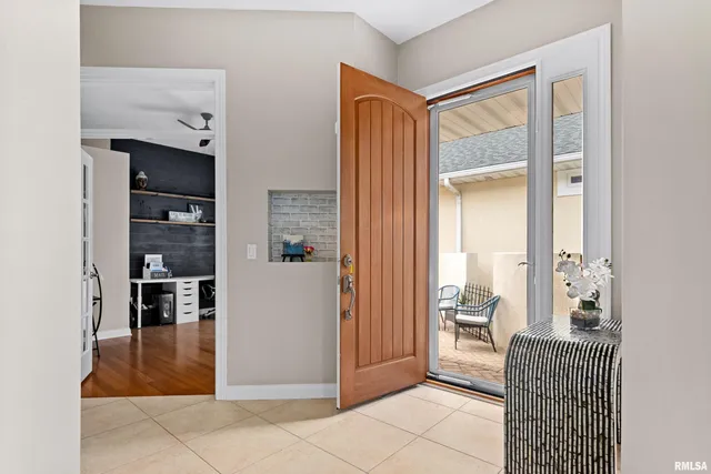 $425,000 | 5606 West Grande Circle, Peoria, IL 61615