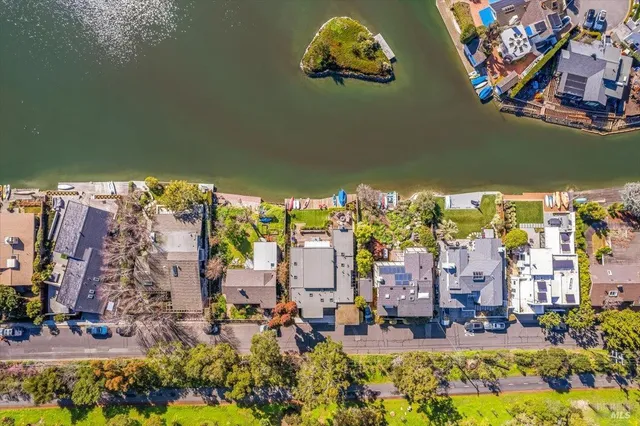 $8,999,000 | 20 Lagoon Road, Belvedere, CA 94920