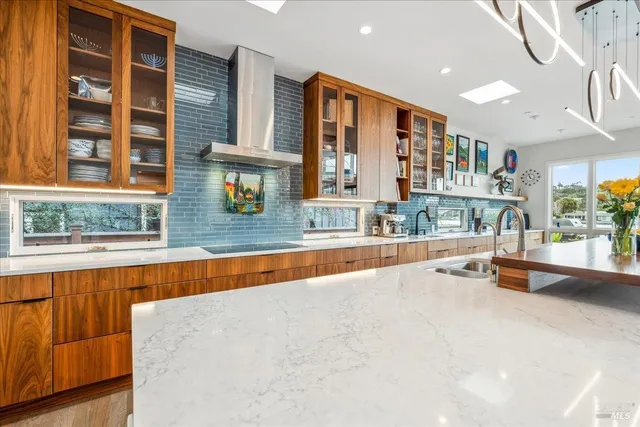 $8,999,000 | 20 Lagoon Road, Belvedere, CA 94920