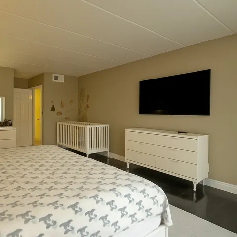 $342,500 | 905 Center Street, Unit 208, Des Plaines, IL 60016