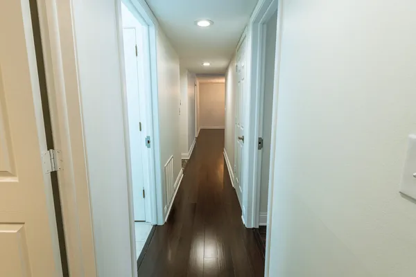 $319,900 | 905 Center Street, Unit 208, Des Plaines, IL 60016