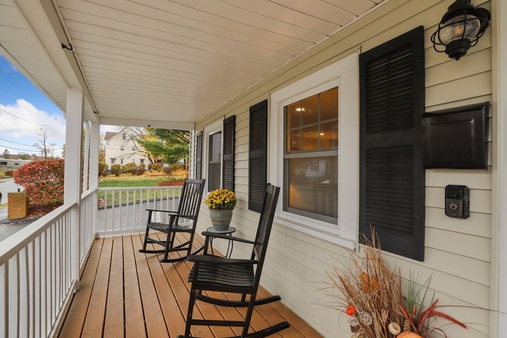 19 Watson Road Quincy, MA 02169 - Photo 4 of 26 Gallery Image 4