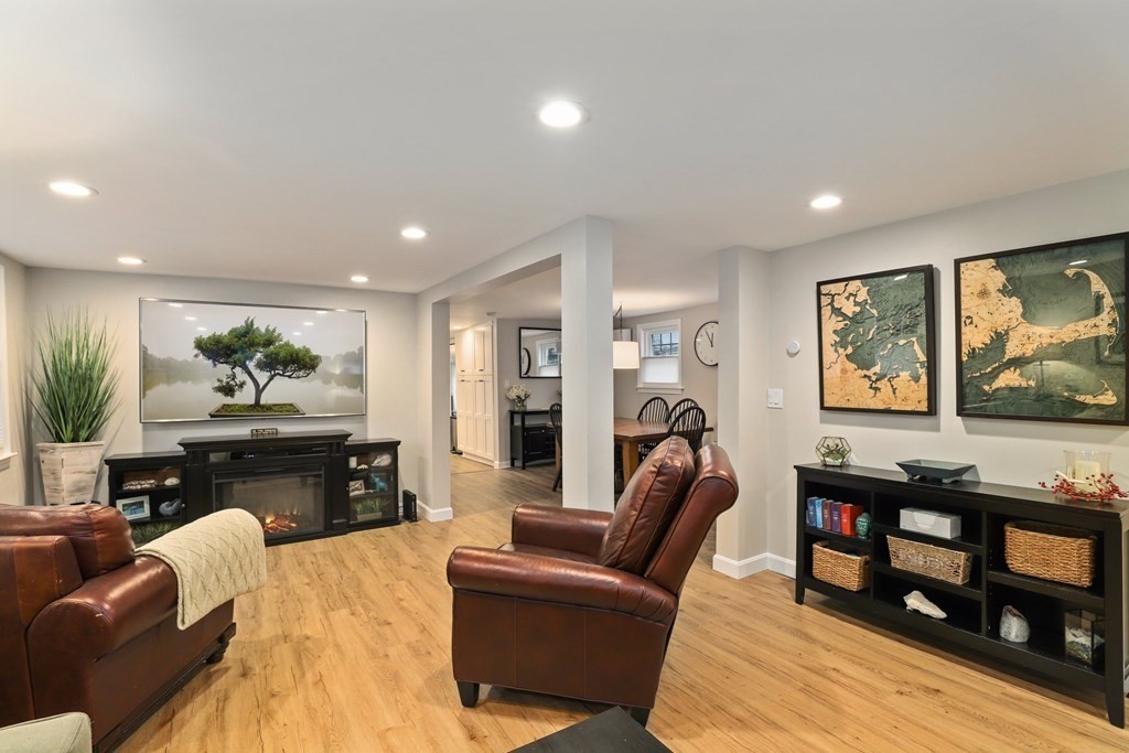 19 Watson Road Quincy, MA 02169 - Photo 8 of 26 Gallery Image 8
