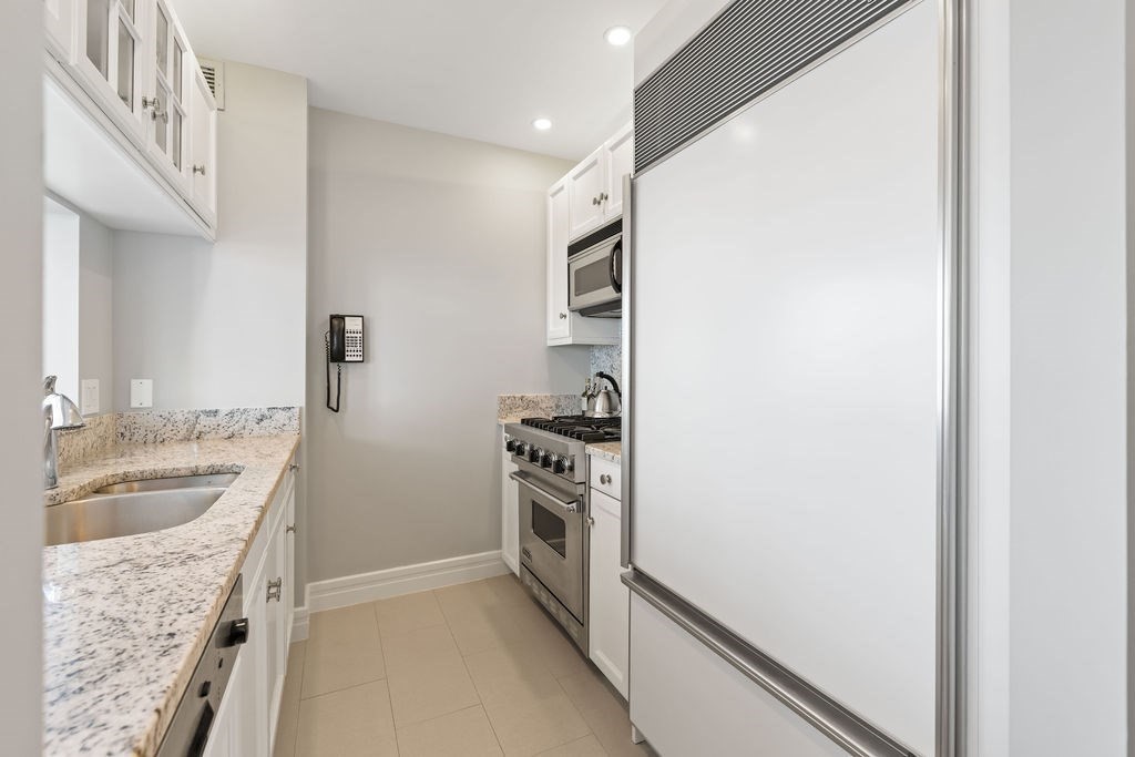 2 Avery Street, Unit 34G Boston, MA 02111 - Photo 10 of 33