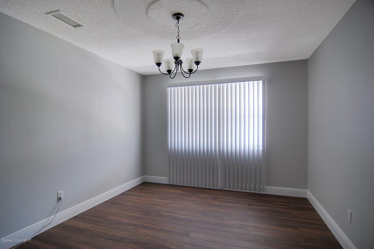 2584 Locksley Road Melbourne, FL 32935 - Photo 4 of 16 dining 2