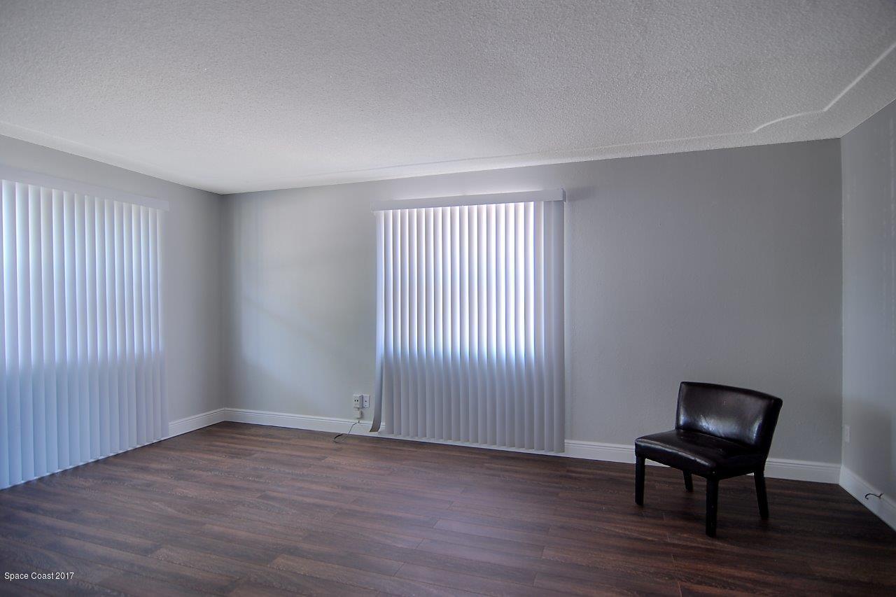 2584 Locksley Road Melbourne, FL 32935 - Photo 8 of 16 living 2