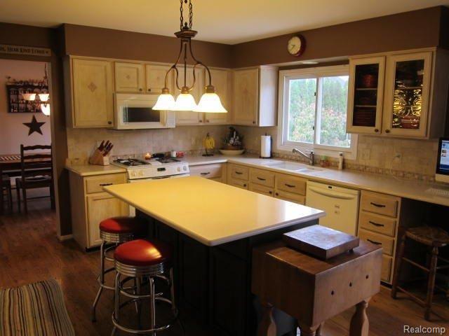 2138 River Road St. Clair, MI 48079 - Photo 6 of 34 IMG_5926.JPG