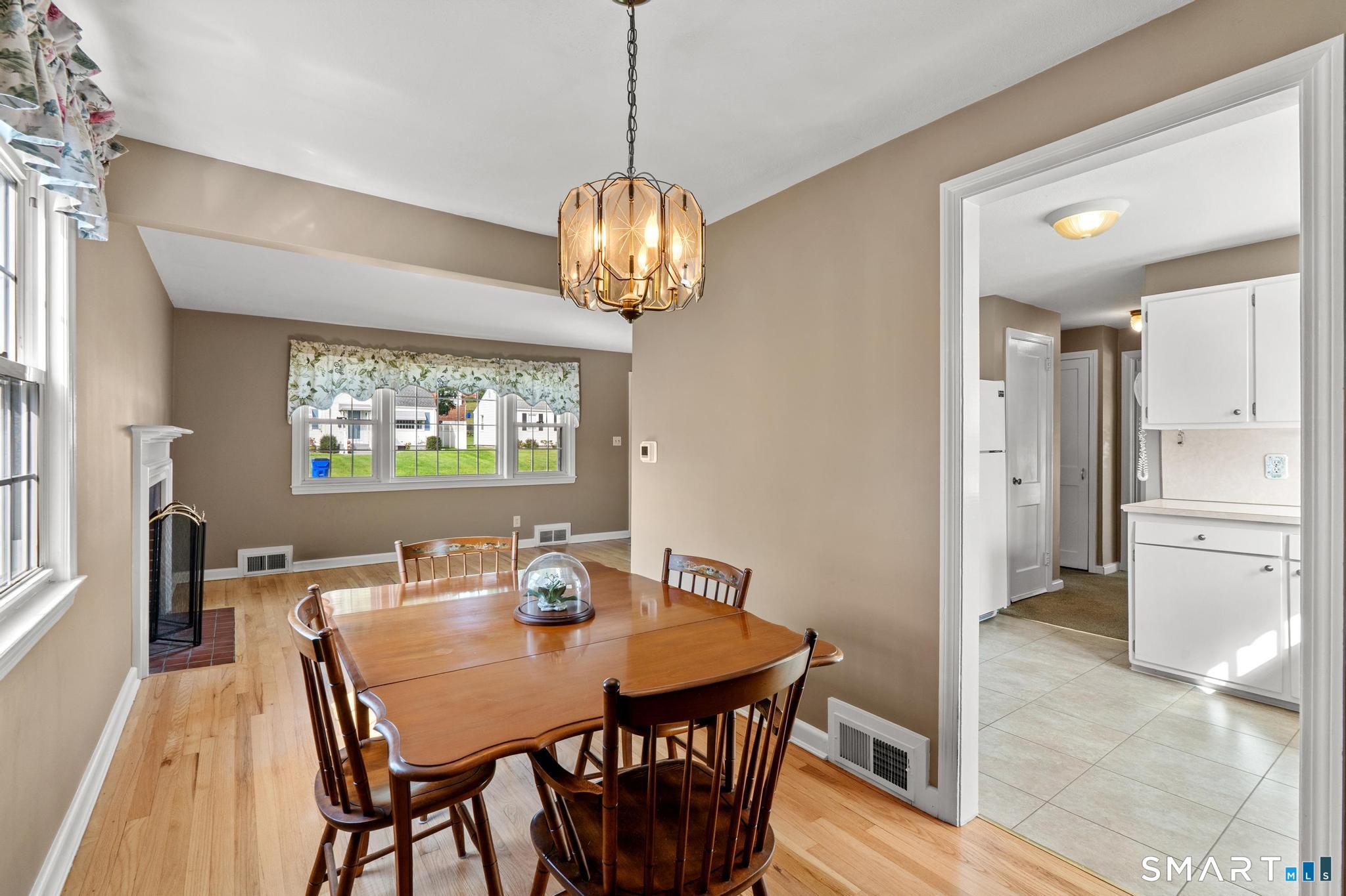 110 Randal Avenue West Hartford, CT 06110 - Photo 8 of 34 Gallery Image 8
