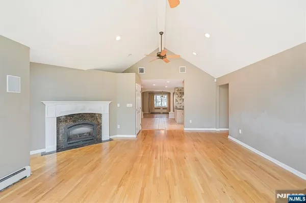 $725,000 | 520 Hamilton Avenue, Hasbrouck Heights, NJ 07604