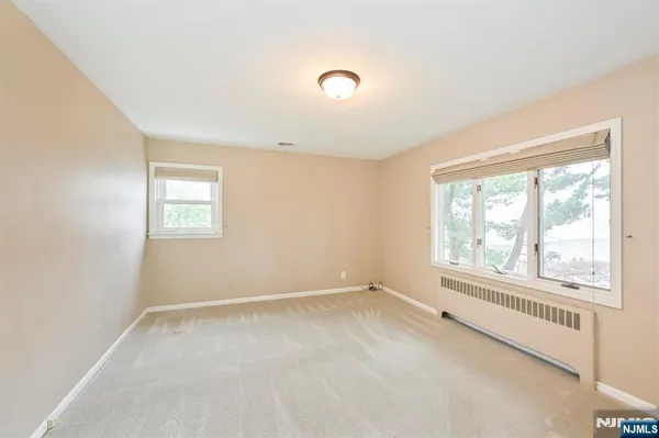 $725,000 | 520 Hamilton Avenue, Hasbrouck Heights, NJ 07604