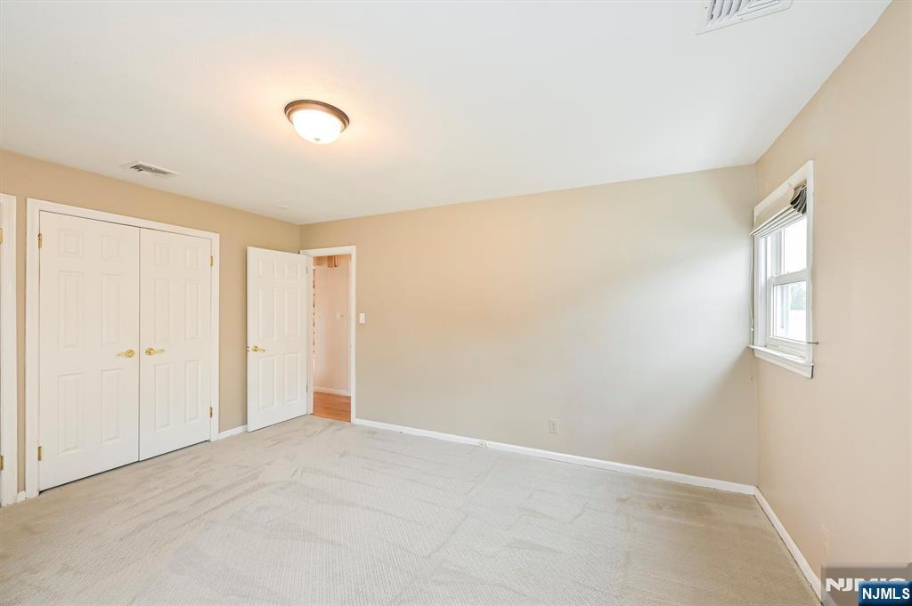 520 Hamilton Avenue Hasbrouck Heights, NJ 07604 - Photo 21 of 42