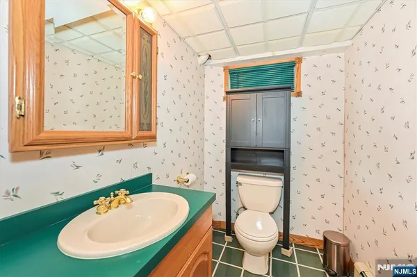 $725,000 | 520 Hamilton Avenue, Hasbrouck Heights, NJ 07604