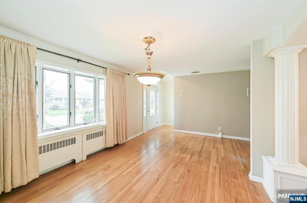 520 Hamilton Avenue Hasbrouck Heights, NJ 07604 - Photo 5 of 42