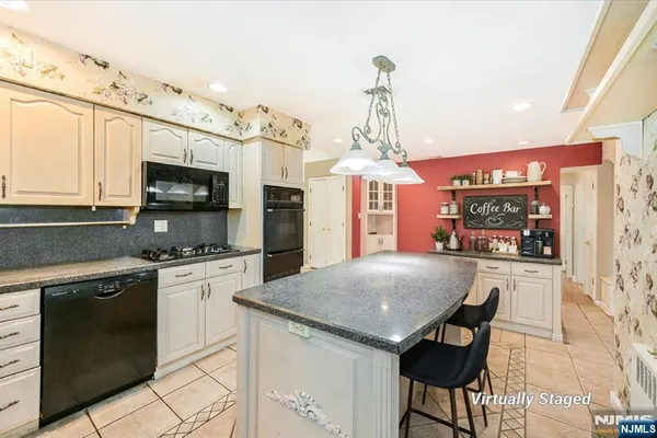 $725,000 | 520 Hamilton Avenue, Hasbrouck Heights, NJ 07604