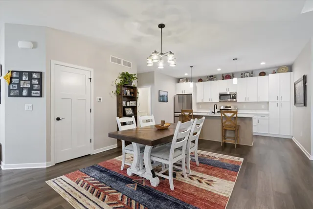 $379,900 | 3811 Tanglewood Place, Janesville, WI 53546