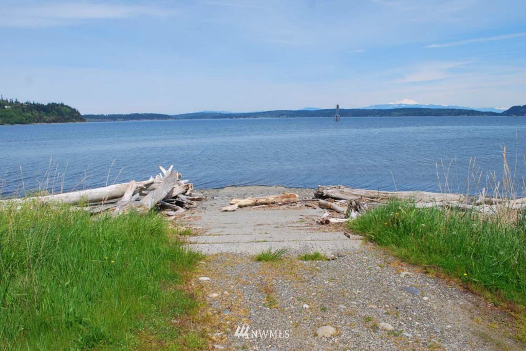 3875 Taylor Road Oak Harbor, WA 98277 - Photo 5 of 9 Gallery Image 5