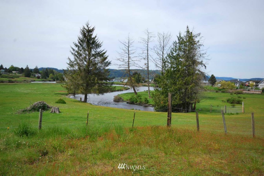 3875 Taylor Road Oak Harbor, WA 98277 - Photo 7 of 9 Gallery Image 7